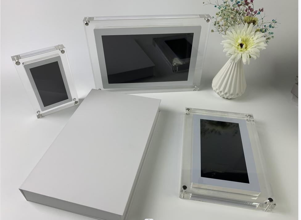 Acrylic Digital Photo & Video Frame with Built-in Battery